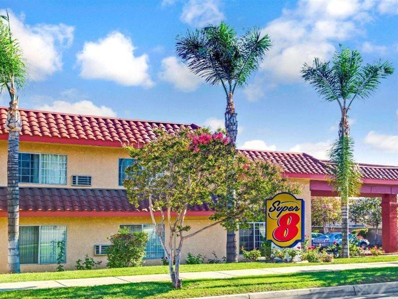 Super 8 By Wyndham Upland Ontario Ca Hotel Ngoại thất bức ảnh